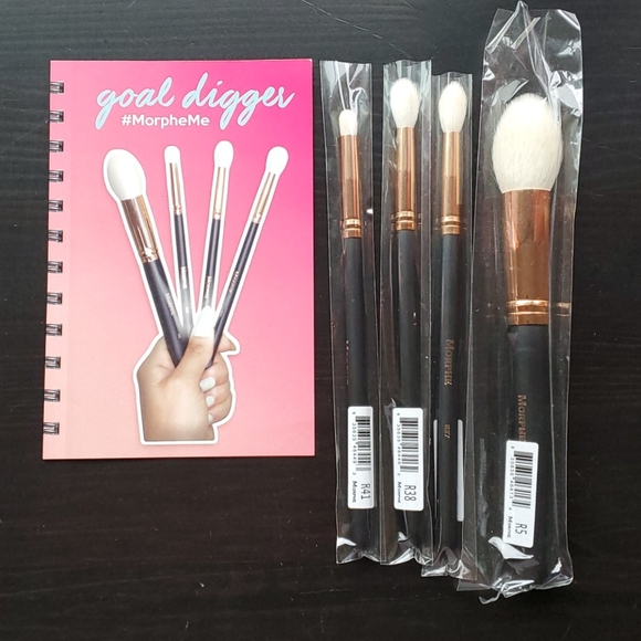 Morphe Makeup Brand New Morpheme Brushes Gold Diggerz Sep 26 Poshmark